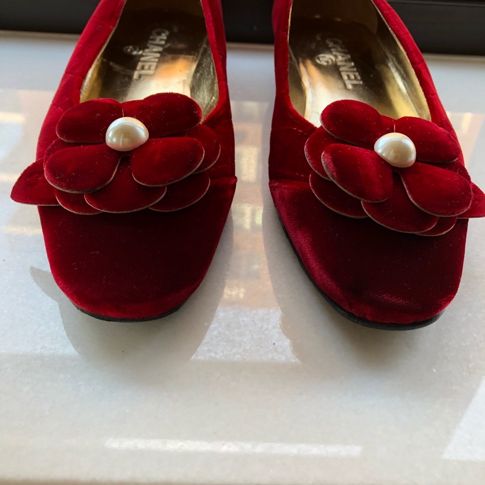 Vintage Chanel Shoes! - Picture 4 of 8